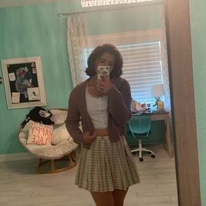 Meet your Posher, Laila